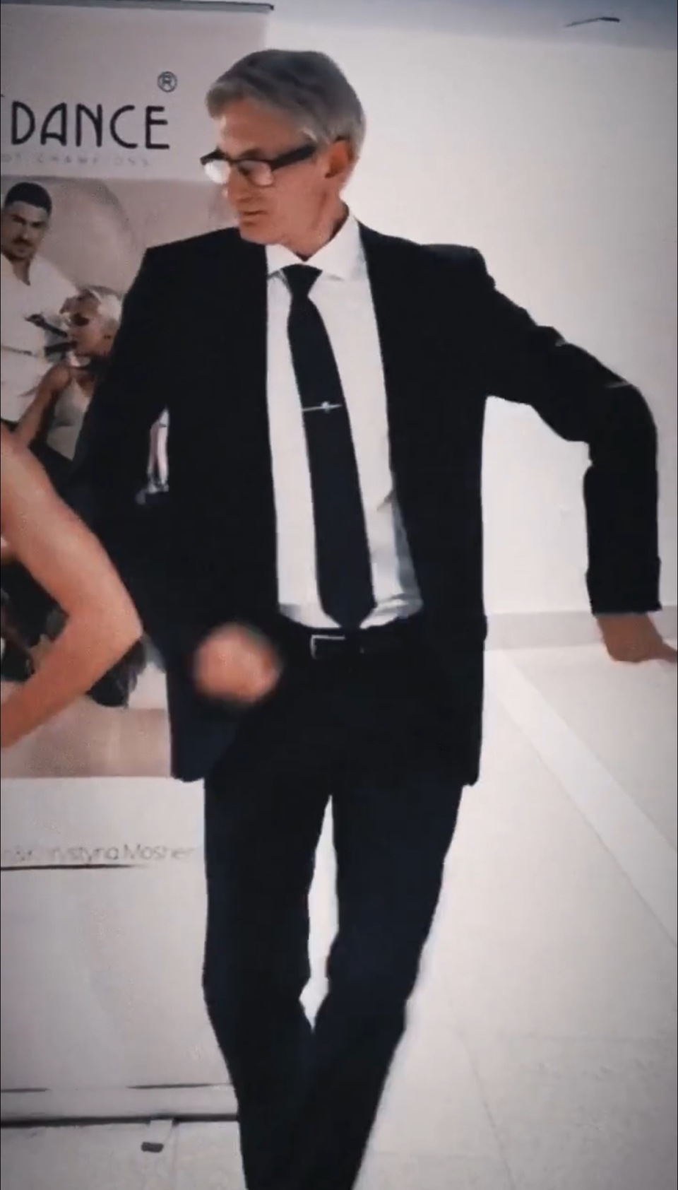 名学生, 因为这里有, 妩媚动人的 名学生, 因为这里有, 妩媚动人的