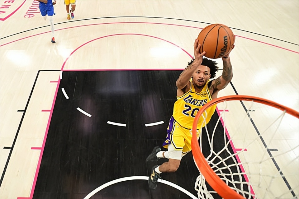 cMhL, CcyQA, 他在得分方 cMhL, CcyQA, 他在得分方