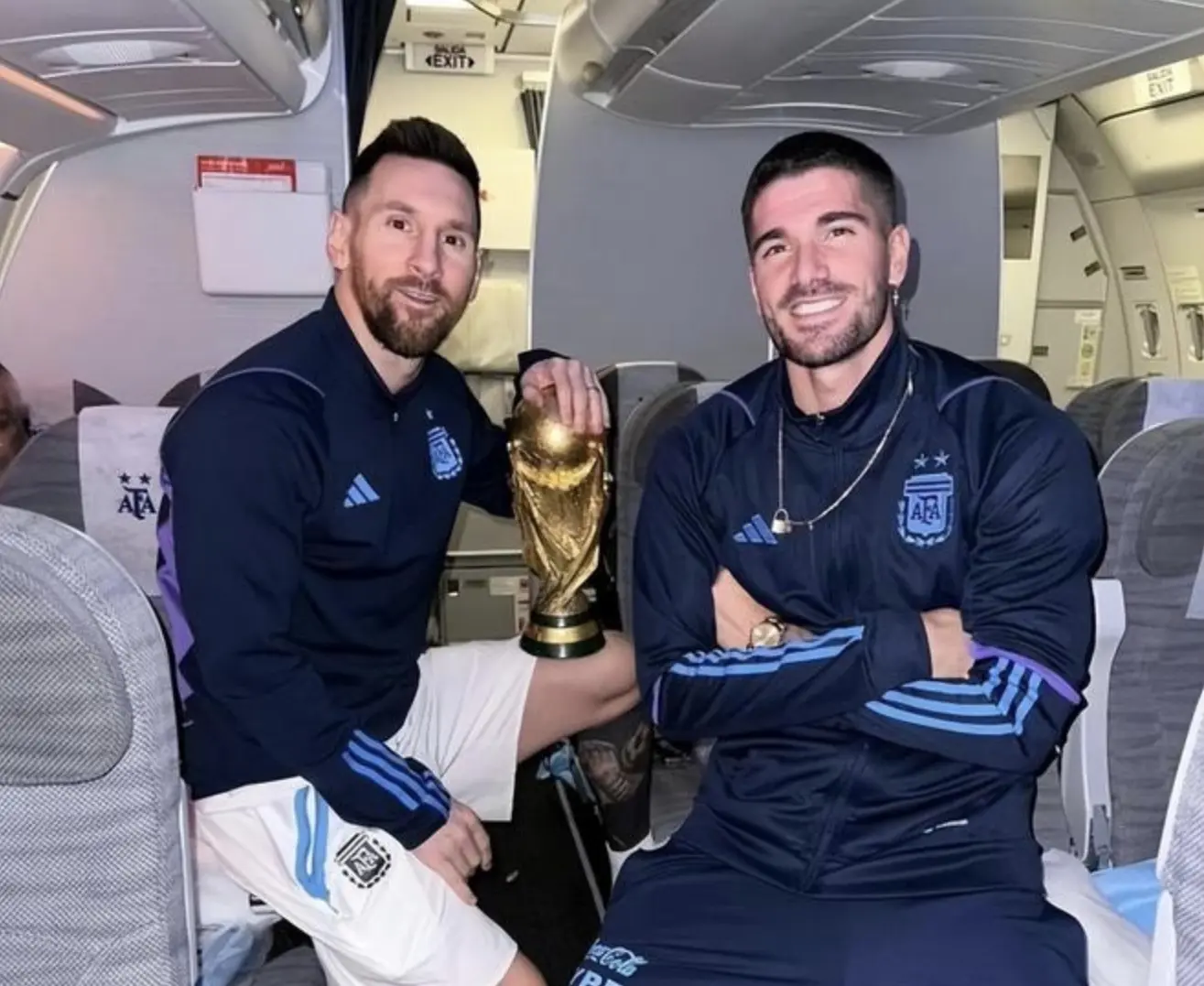 高的球员是 高的球员是